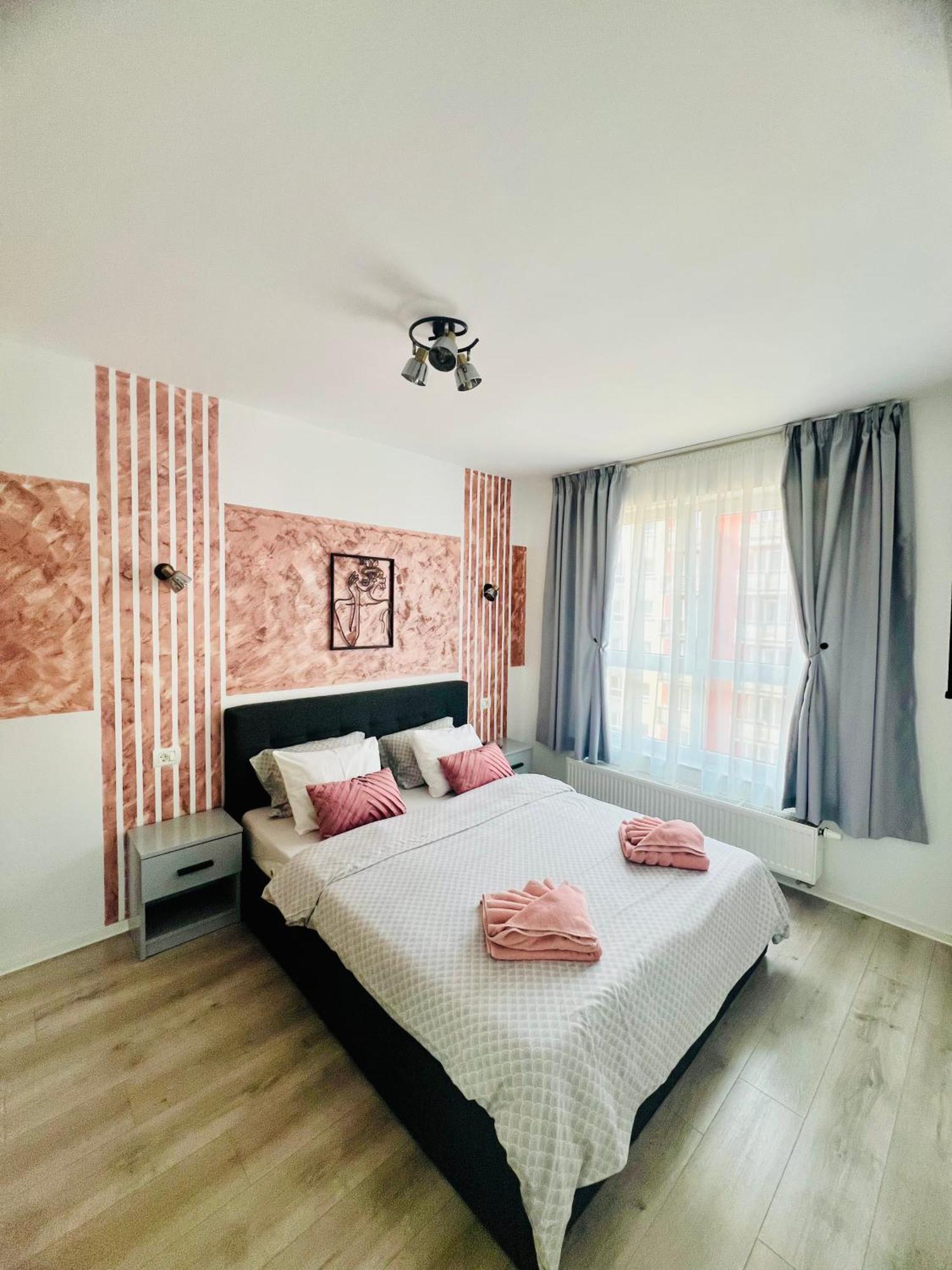 Moncler Family Appartement Braşov Buitenkant foto
